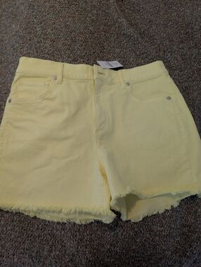 NWT Women's Ann Taylor Loft "The Cutoff" Yellow Shorts, Size 28/6